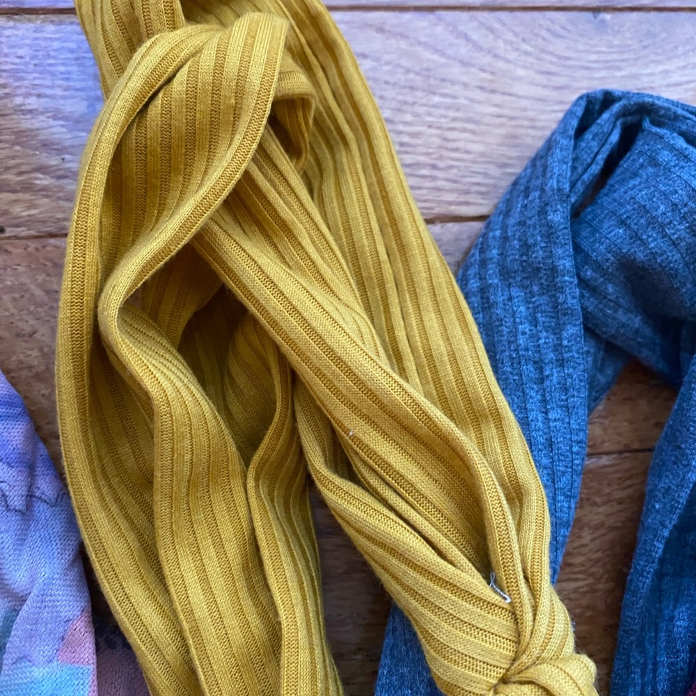Hair accessory bundle ๐โโ๏ธ - Picture 3 of 4